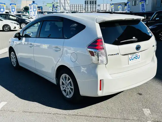 トヨタ プリウス α S 岡山県 2015(平27)年 11.8万km ホワイトパールクリスタルシャイン (株)IDOMが運営する【じしゃロン岡山店】の自社ローン専用車両です。こちらは現金またはオートローンご利用時の価格です。 自社ローンご希望の方は別途その旨お申し付け下さい/＊社外ナビ/＊フルセグ/＊バックカメラ/＊ETC/＊スペアキー/＊スマートキー/＊プッシュスタート