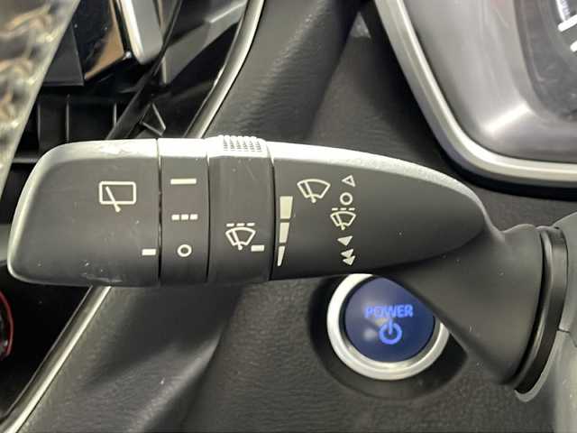 トヨタ カローラ スポーツ ハイブリッドG 沖縄県 2018(平30)年 3.8万km ホワイトパールクリスタルシャイン 禁煙車/県外仕入/純正8インチナビ/【フルセグTV/Bluetooth/CD/DVD】/トヨタセーフティセンス/・プリクラッシュセーフティ/・レーントレーシングアシスト/・オートマチッククルーズコントロール/・オートマチックハイビーム/ビルトインETC2.0/ドライブレコーダー/電動パーキングブレーキ/スマートキー/プッシュスタート