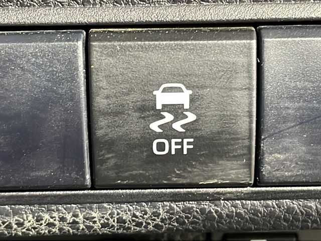 トヨタ カローラ スポーツ ハイブリッドG 沖縄県 2018(平30)年 3.8万km ホワイトパールクリスタルシャイン 禁煙車/県外仕入/純正8インチナビ/【フルセグTV/Bluetooth/CD/DVD】/トヨタセーフティセンス/・プリクラッシュセーフティ/・レーントレーシングアシスト/・オートマチッククルーズコントロール/・オートマチックハイビーム/ビルトインETC2.0/ドライブレコーダー/電動パーキングブレーキ/スマートキー/プッシュスタート