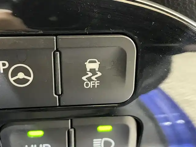 トヨタ プリウス A ツーリングセレクション 岩手県 2016(平28)年 16.1万km ダークブルーマイカM ４WD/ヘッドアップディスプレイ/パーキングアシスト/AC100V1500Wアクセサリーコンセント/トヨタセーフティセンスP/プリクラッシュセーフティ/レーダークルーズコントロール/レーンディパーチャーアラート/オートマチックハイビーム/クリアランスソナー/パーキングサポートブレーキ/ブラインドスポットモニター/前席シートヒーター/ALPINEビッグX９インチナビ/フルセグTV/バックカメラ/ETC/LEDヘッドランプ/LEDフォグランプ/純正アルミホイール積み込み有