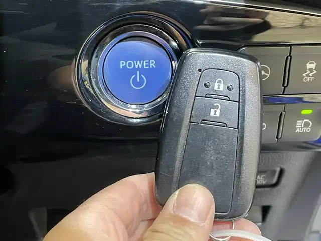 トヨタ プリウス A ツーリングセレクション 岩手県 2016(平28)年 16.1万km ダークブルーマイカM ４WD/ヘッドアップディスプレイ/パーキングアシスト/AC100V1500Wアクセサリーコンセント/トヨタセーフティセンスP/プリクラッシュセーフティ/レーダークルーズコントロール/レーンディパーチャーアラート/オートマチックハイビーム/クリアランスソナー/パーキングサポートブレーキ/ブラインドスポットモニター/前席シートヒーター/ALPINEビッグX９インチナビ/フルセグTV/バックカメラ/ETC/LEDヘッドランプ/LEDフォグランプ/純正アルミホイール積み込み有