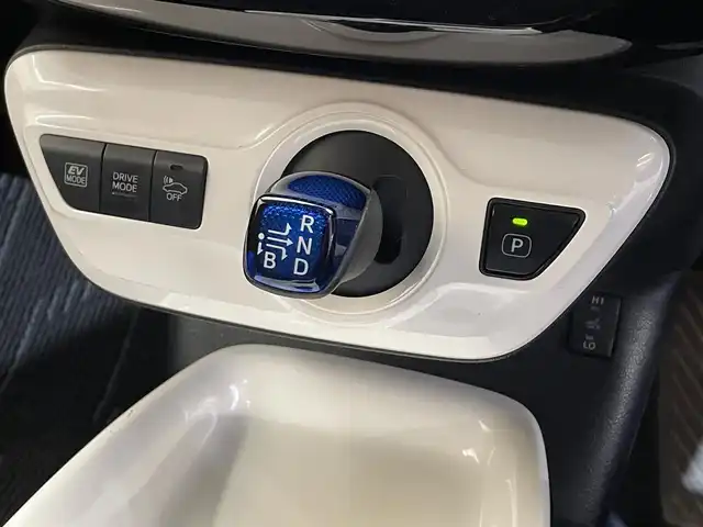 トヨタ プリウス A ツーリングセレクション 岩手県 2016(平28)年 16.1万km ダークブルーマイカM ４WD/ヘッドアップディスプレイ/パーキングアシスト/AC100V1500Wアクセサリーコンセント/トヨタセーフティセンスP/プリクラッシュセーフティ/レーダークルーズコントロール/レーンディパーチャーアラート/オートマチックハイビーム/クリアランスソナー/パーキングサポートブレーキ/ブラインドスポットモニター/前席シートヒーター/ALPINEビッグX９インチナビ/フルセグTV/バックカメラ/ETC/LEDヘッドランプ/LEDフォグランプ/純正アルミホイール積み込み有