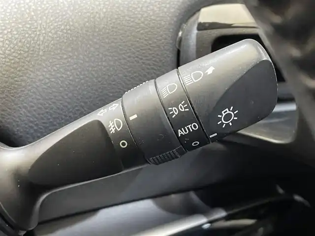 トヨタ プリウス A ツーリングセレクション 岩手県 2016(平28)年 16.1万km ダークブルーマイカM ４WD/ヘッドアップディスプレイ/パーキングアシスト/AC100V1500Wアクセサリーコンセント/トヨタセーフティセンスP/プリクラッシュセーフティ/レーダークルーズコントロール/レーンディパーチャーアラート/オートマチックハイビーム/クリアランスソナー/パーキングサポートブレーキ/ブラインドスポットモニター/前席シートヒーター/ALPINEビッグX９インチナビ/フルセグTV/バックカメラ/ETC/LEDヘッドランプ/LEDフォグランプ/純正アルミホイール積み込み有