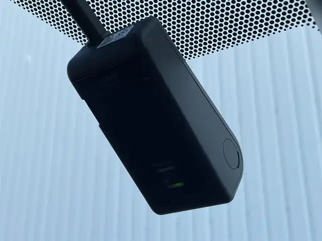 トヨタ シエンタ G クエロ 滋賀県 2019(令1)年 2.4万km ホワイトパールクリスタルシャイン 純正SDナビ/(CD フルセグTV Bluetooth)/バックカメラ/衝突軽減ブレーキ/車線逸脱警報/ドライブレコーダー/ETC/両側パワースライドドア/革巻きステアリング/ステアリングリモコン/プッシュスタート/スマートキー/純正フロアマット/電動格納ミラー/ウインカーミラー