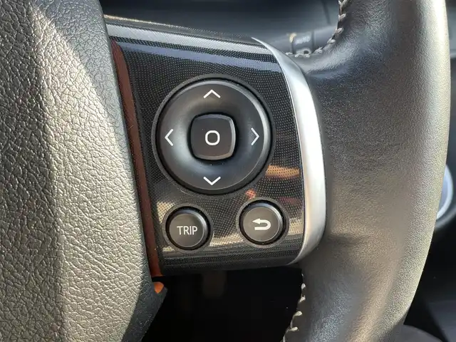 トヨタ シエンタ G クエロ 滋賀県 2019(令1)年 2.4万km ホワイトパールクリスタルシャイン 純正SDナビ/(CD フルセグTV Bluetooth)/バックカメラ/衝突軽減ブレーキ/車線逸脱警報/ドライブレコーダー/ETC/両側パワースライドドア/革巻きステアリング/ステアリングリモコン/プッシュスタート/スマートキー/純正フロアマット/電動格納ミラー/ウインカーミラー