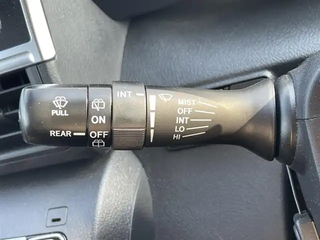 トヨタ シエンタ G クエロ 滋賀県 2019(令1)年 2.4万km ホワイトパールクリスタルシャイン 純正SDナビ/(CD フルセグTV Bluetooth)/バックカメラ/衝突軽減ブレーキ/車線逸脱警報/ドライブレコーダー/ETC/両側パワースライドドア/革巻きステアリング/ステアリングリモコン/プッシュスタート/スマートキー/純正フロアマット/電動格納ミラー/ウインカーミラー