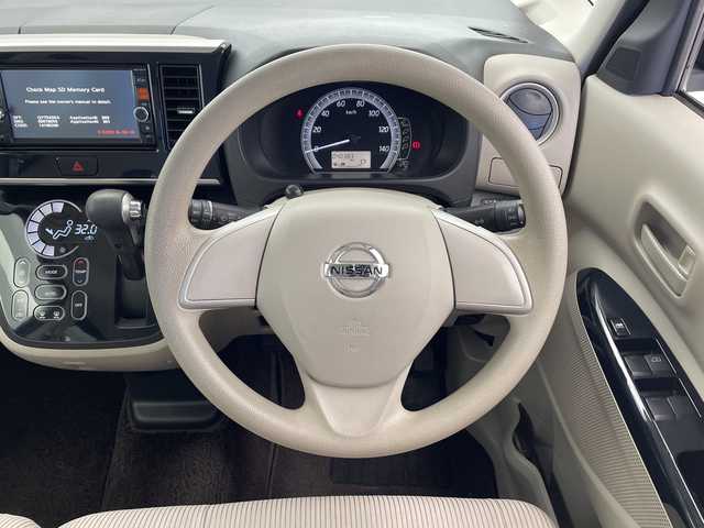 日産 デイズ ルークス X Vセレ +SeftyⅡ 千葉県 2015(平27)年 4.1万km モカブラウンP 衝突被害軽減システム/純正7インチナビ（MC314D-W/　（Bluetooth/CD/DVD）/全方位カメラ/片側パワースライドドア/純正フロアマット/アイドリングストップ/パワーステアリング/後席サーキュレーター/シートバックテーブル/ロールサンシェード/電格ミラー