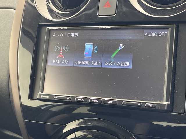 日産 ノート e－パワー メダリスト 沖縄県 2020(令2)年 2.3万km ブリリアントシルバー 社外ナビ(CN-B301B)　/Bluetooth/アラウンドビューモニター　/デジタルインナーミラー　/クルーズコントロール　/ハーフレザーシート/プッシュスタート　/スマートキー/スペアキー　/コーナーセンサー　/ＬＥＤヘッドライト　/オートライト/純正15インチアルミホイール/純正フロアマット/保証書/取扱説明書