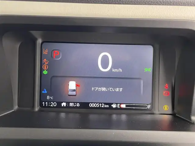ホンダ Ｎ ＢＯＸ 滋賀県 2025(令7)年 0.1万km ルナシルバーM 9インチ純正ディスプレイオーディオ/・Bluetooth/USB/・Apple Car Play/Android Auto/ホンダセンシング/・衝突軽減ブレーキ（CMBS）/・誤発進抑制機能（前方・後方）/・歩行者事故低減ステアリング/・路外逸脱抑制機能/・車線維持支援システム（LKAS）/・トラフィックサイン認識機能/追従クルーズコントロール/シートヒーター/バックカメラ/両側パワースライドドア/オートハイビーム/LEDヘッドライト/アイドリングストップ/プッシュスタート/前後ドライブレコーダー/スマートキー/スペアキー