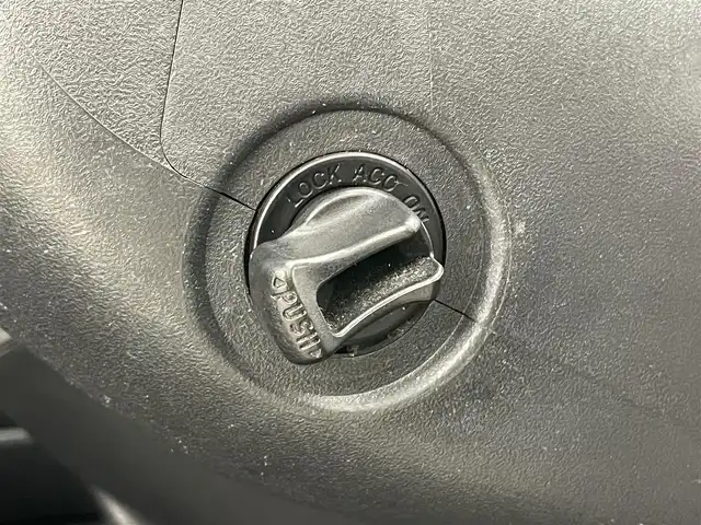 ダイハツ ムーヴ カスタム X 岡山県 2010(平22)年 16万km パールホワイトⅢ 社外オーディオ/型番:DEH-P650/HIDヘッドライト/フォグライト/純正フロアマット/純正ドアバイザー/純正14インチアルミホイール/電動格納ミラー/シートリフター/ウインカーミラー/スマートキー×1