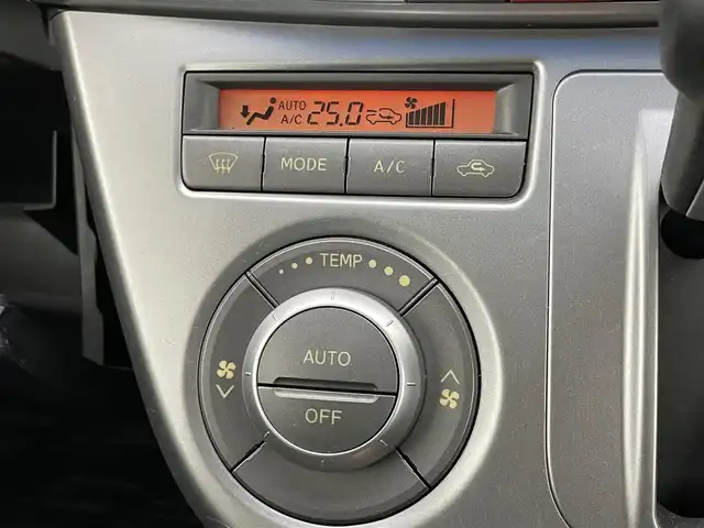 ダイハツ ムーヴ カスタム X 岡山県 2010(平22)年 16万km パールホワイトⅢ 社外オーディオ/型番:DEH-P650/HIDヘッドライト/フォグライト/純正フロアマット/純正ドアバイザー/純正14インチアルミホイール/電動格納ミラー/シートリフター/ウインカーミラー/スマートキー×1