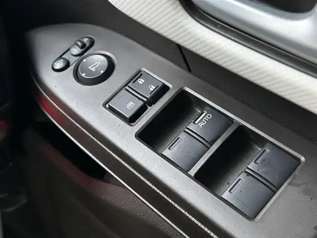 ホンダ Ｎ ＢＯＸ L 栃木県 2022(令4)年 1.5万km ブリティッシュグリーンP ホンダセンシング/・衝突軽減ブレーキ/・歩行者事故低減ステアリング/・路外逸脱抑制機能/・アダプティブクルーズコントロール/・車線維持支援システム/・標識認識機能/・先行車発進お知らせ機能/・オートハイビーム/・パーキングセンサーシステム/純正8インチSDナビ/・フルセグTV/・CD/DVD/BT/・SD/AM.FM/バックカメラ/前後純正ドライブレコーダー/両側電動スライドドア/ステアリングスイッチ/電子パーキングブレーキ/ブレーキホールド/D/N席シートヒーター/USBポート/LEDヘッドライト/オートライト/ヘッドライトレベライザー/スマートキー/プッシュスタート/純正フロアマット/ドアバイザー/横滑り防止システム/電動格納ウィンカーミラー