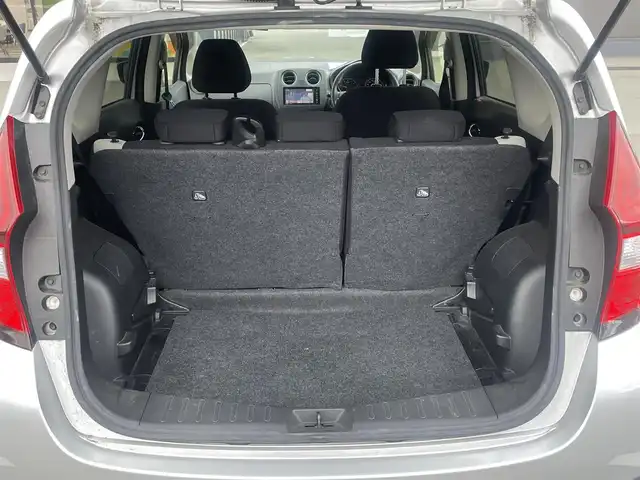 日産 ノート X 長野県 2018(平30)年 12.2万km ブリリアントシルバー 社外ナビ/ＣＤ・ＤＶＤ再生/フルセグＴＶ/エマージェンシーブレーキ/前後ドライブレコーダー/バックカメラ/アイドリングストップ/オートライト/スマートキー/ETC