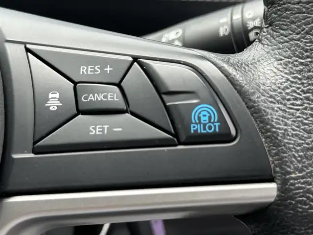 日産 セレナ ハイウェイスターVセレクションⅡ 群馬県 2019(平31)年 6.6万km ブリリアントホワイトパール プロパイロット/エマージェンシーブレーキ/車線逸脱防止支援/標識表示/クリアランスソナー/インテリジェントパーキングアシスト/純正9型SDナビゲーション【MM518D-L】/BT CD DVD Blu-ray SD フルセグTV/アラウンドビューモニター/純正フリップダウンモニター/ETC/前方ドライブレコーダー/両側パワースライドドア/革巻きステアリング/ステアリングリモコン/電子パーキング/AUTO HOLD機能/純正フロアマット/純正16インチアルミホイール/LEDヘッドライト/オートハイビーム