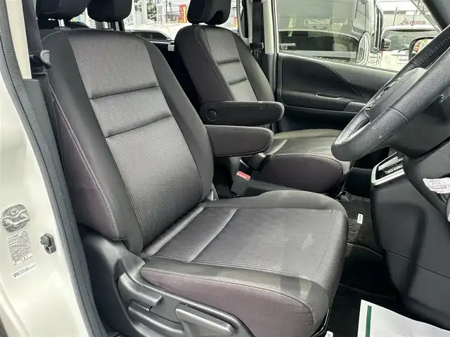 日産 セレナ ハイウェイスターVセレクションⅡ 群馬県 2019(平31)年 6.6万km ブリリアントホワイトパール プロパイロット/エマージェンシーブレーキ/車線逸脱防止支援/標識表示/クリアランスソナー/インテリジェントパーキングアシスト/純正9型SDナビゲーション【MM518D-L】/BT CD DVD Blu-ray SD フルセグTV/アラウンドビューモニター/純正フリップダウンモニター/ETC/前方ドライブレコーダー/両側パワースライドドア/革巻きステアリング/ステアリングリモコン/電子パーキング/AUTO HOLD機能/純正フロアマット/純正16インチアルミホイール/LEDヘッドライト/オートハイビーム