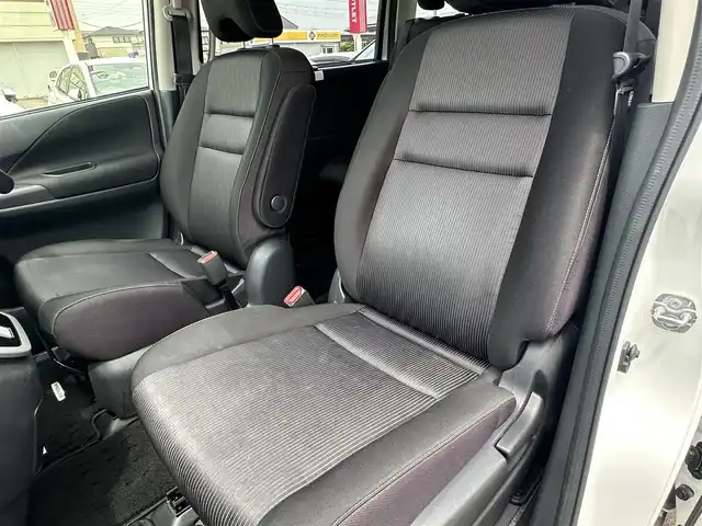 日産 セレナ ハイウェイスターVセレクションⅡ 群馬県 2019(平31)年 6.6万km ブリリアントホワイトパール プロパイロット/エマージェンシーブレーキ/車線逸脱防止支援/標識表示/クリアランスソナー/インテリジェントパーキングアシスト/純正9型SDナビゲーション【MM518D-L】/BT CD DVD Blu-ray SD フルセグTV/アラウンドビューモニター/純正フリップダウンモニター/ETC/前方ドライブレコーダー/両側パワースライドドア/革巻きステアリング/ステアリングリモコン/電子パーキング/AUTO HOLD機能/純正フロアマット/純正16インチアルミホイール/LEDヘッドライト/オートハイビーム