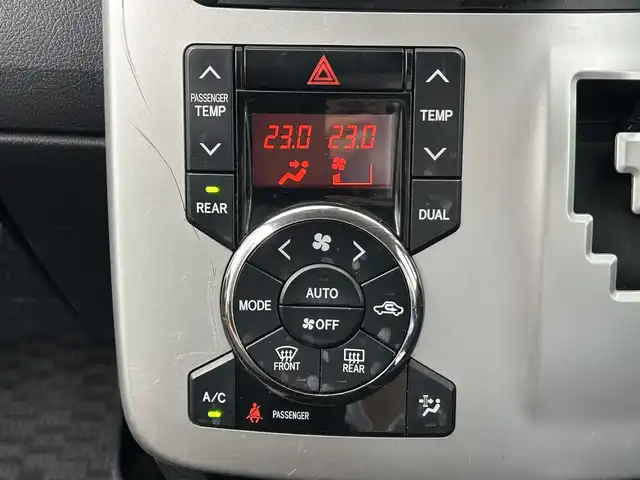 トヨタ ヴォクシー X サイドリフト 静岡県 2012(平24)年 7.7万km シルバーM 社外メモリナビ・フルセグTV/DVD/CD/USB/SD/Bluetooth/バックカメラ/左側パワースライド/純正16インチアルミホイール/HIDライト/ETC/スマートキー2個/プッシュスタート/サイドリフトアップシート/スローパー/取扱説明書