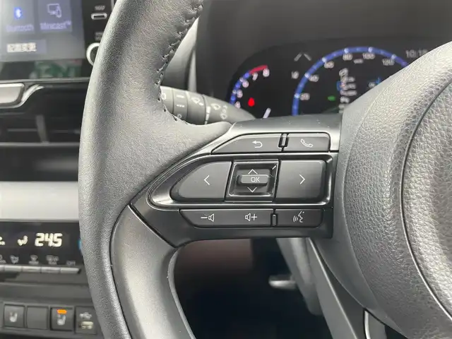 トヨタ ヤリスクロス Z 埼玉県 2023(令5)年 1.4万km ブラックマイカ /ワンオーナー//純正ディスプレイオーディオ//バックカメラ//アダプティブクルーズコントロール//ビルトインETC2.0//スマートキー×2//LEDヘッドライト//ハーフレザーシート//運転席パワーシート//前2席シートヒーター//ステアリングヒーター//パワーバックドア//PCS/LTA/BSM//RCTA/PKSB/RSA//クリアランスソナー//W.サイド.カーテンエアバッグ//ABS//横滑り防止装置//革巻きステアリング//オートライト//プライバシーガラス//純正18インチAW//新車時保証書//取扱説明書