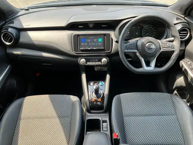 日産 キックス X 静岡県 2021(令3)年 3.6万km ピュアブラック エンジンスタートボタン/スマートキー/スペアキー１本/取扱説明書/パワーウィンドウ/パワーステアリング/クルーズコントロール/ETC/USB入力端子/バックカメラ/SDナビ/フロアマット/純正アルミホイール/ルーフレール/ABS/横滑り防止装置/コーナーセンサー前後/オートライト/LEDライト/Wプラスサイドエアバック/衝突軽減システム