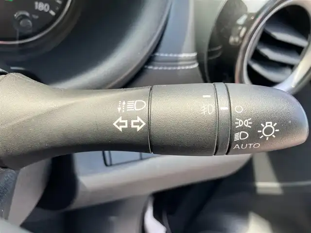 日産 キックス X 静岡県 2021(令3)年 3.6万km ピュアブラック エンジンスタートボタン/スマートキー/スペアキー１本/取扱説明書/パワーウィンドウ/パワーステアリング/クルーズコントロール/ETC/USB入力端子/バックカメラ/SDナビ/フロアマット/純正アルミホイール/ルーフレール/ABS/横滑り防止装置/コーナーセンサー前後/オートライト/LEDライト/Wプラスサイドエアバック/衝突軽減システム