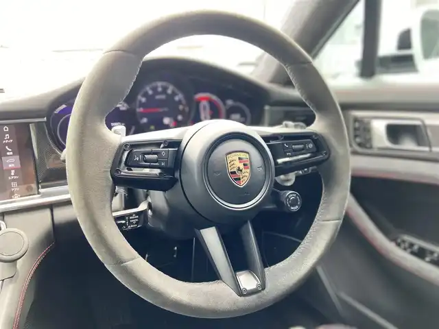 ポルシェ ポルシェ パナメーラ スポーツツーリスモ GTS 栃木県 2021(令3)年 5.7万km 白 スポクロパッケージ/マトリックスLED/BOSE/イージークローズドア/PASM/ACC/レーンキープ/ブラインドスポット/全方位カメラ/純正ナビ/パワーシート/全席シートヒーター/ハーフレザー/電動リアゲート/ETC/純正20インチAW