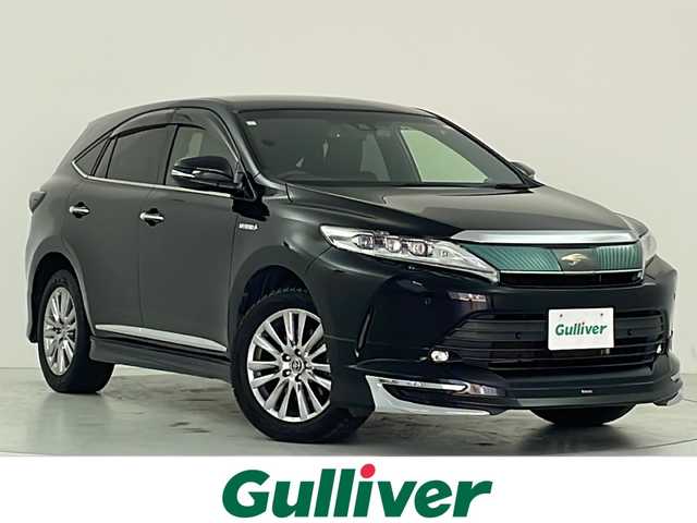 トヨタ ハリアー ハイブリッド プレミアム 大阪府 2019(平31)年 6.2万km ブラック トヨタセーフティセンス/　・プリクラッシュセーフティ　PCS/　・レーントレーシングアシスト　LTA/　・レーダークルーズコントロール　ACC/　・アダプティブドライビングビーム/純正SDナビ/　フルセグ/CD/DVD/SD/USB/Bluetooth/4WD/モデリスタエアロ/バックカメラ/三眼LEDオートライト/フォグランプ/オートマチックハイビーム/ハーフレザーシート/運転席パワーシート/電動リアゲート/純正エンジンスターター/カードキー/ステアリングスイッチ/ビルトインETC2.0