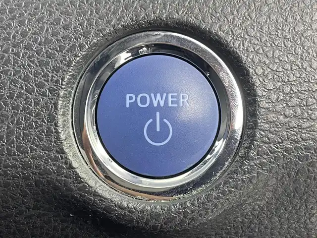 トヨタ ハリアー ハイブリッド プレミアム 大阪府 2019(平31)年 6.2万km ブラック トヨタセーフティセンス/　・プリクラッシュセーフティ　PCS/　・レーントレーシングアシスト　LTA/　・レーダークルーズコントロール　ACC/　・アダプティブドライビングビーム/純正SDナビ/　フルセグ/CD/DVD/SD/USB/Bluetooth/4WD/モデリスタエアロ/バックカメラ/三眼LEDオートライト/フォグランプ/オートマチックハイビーム/ハーフレザーシート/運転席パワーシート/電動リアゲート/純正エンジンスターター/カードキー/ステアリングスイッチ/ビルトインETC2.0