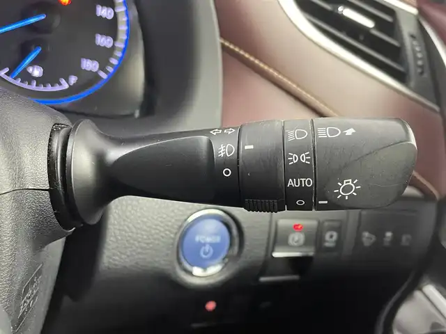 トヨタ ハリアー ハイブリッド プレミアム 大阪府 2019(平31)年 6.2万km ブラック トヨタセーフティセンス/　・プリクラッシュセーフティ　PCS/　・レーントレーシングアシスト　LTA/　・レーダークルーズコントロール　ACC/　・アダプティブドライビングビーム/純正SDナビ/　フルセグ/CD/DVD/SD/USB/Bluetooth/4WD/モデリスタエアロ/バックカメラ/三眼LEDオートライト/フォグランプ/オートマチックハイビーム/ハーフレザーシート/運転席パワーシート/電動リアゲート/純正エンジンスターター/カードキー/ステアリングスイッチ/ビルトインETC2.0