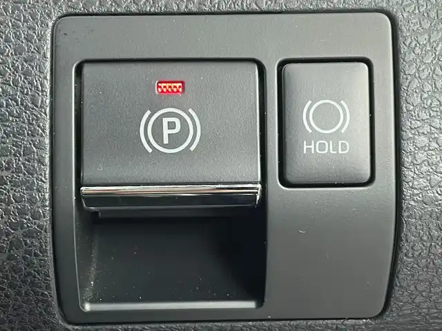 トヨタ ハリアー ハイブリッド プレミアム 大阪府 2019(平31)年 6.2万km ブラック トヨタセーフティセンス/　・プリクラッシュセーフティ　PCS/　・レーントレーシングアシスト　LTA/　・レーダークルーズコントロール　ACC/　・アダプティブドライビングビーム/純正SDナビ/　フルセグ/CD/DVD/SD/USB/Bluetooth/4WD/モデリスタエアロ/バックカメラ/三眼LEDオートライト/フォグランプ/オートマチックハイビーム/ハーフレザーシート/運転席パワーシート/電動リアゲート/純正エンジンスターター/カードキー/ステアリングスイッチ/ビルトインETC2.0