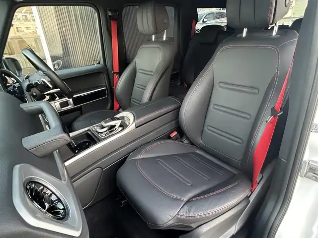 メルセデス・ベンツ ゲレンデヴァーゲン Ｇ４００ｄ AMGライン 福岡県 2022(令4)年 1.8万km パール サンルーフ/レーダーセーフティパッケージ/アクティブセーフティブレーキ/レーンキープアシスト/ブラインドスポットモニター/アダプティブクルーズコントロール/Burmester/純正ナビ/Applecarplay/androidauto/全方位カメラ/フルセグTV/Bluetooth/黒革シート/シートヒーター/LEDライト/オートハイビーム　/赤シートベルト　/ステアリングスイッチ/パドルシフト/純正20インチアルミホイール/純正ドライブレコーダー/ETC2.0