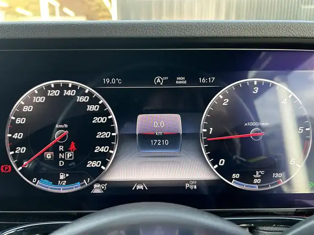 メルセデス・ベンツ ゲレンデヴァーゲン Ｇ４００ｄ AMGライン 福岡県 2022(令4)年 1.8万km パール サンルーフ/レーダーセーフティパッケージ/アクティブセーフティブレーキ/レーンキープアシスト/ブラインドスポットモニター/アダプティブクルーズコントロール/Burmester/純正ナビ/Applecarplay/androidauto/全方位カメラ/フルセグTV/Bluetooth/黒革シート/シートヒーター/LEDライト/オートハイビーム　/赤シートベルト　/ステアリングスイッチ/パドルシフト/純正20インチアルミホイール/純正ドライブレコーダー/ETC2.0