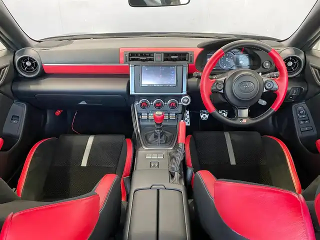 トヨタ ＧＲ８６ RZ 岐阜県 2022(令4)年 0.4万km クリスタルブラックシリカ クルーズコントロール/パナソニックナビ/ワンセグテレビ/横滑り防止装置/アルミペダル/本革巻きステアリング/ハーフレザーシート/前席シートヒーター/LEDヘッドライト/オートライト/横滑り防止装置/純正18インチAW/ETC/グレッディフロアマット/プッシュスタート