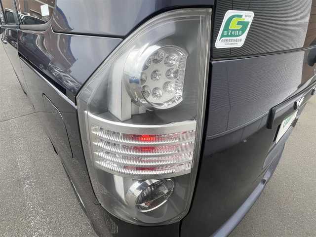 トヨタ ヴォクシー X Lエディション 秋田県 2007(平19)年 17.9万km ダークバイオレットマイカメタリック 社外ナビ/４WD/両側パワスラ/社外アルミ/スマートキー/アイドリングストップ/プッシュスタート/フリップダウンモニター/センターデフロック/MTモード付AT/ETC/純正フロアマット/純正ドアバイザー/オートエアコン/パワーステアリング/パワーウィンドウ/電動格納ウィンカーミラー/保証書/取扱説明書/記録簿