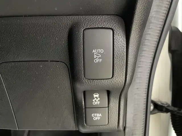 ホンダ Ｎ ＢＯＸ カスタム G ターボ Lパッケージ 岩手県 2015(平27)年 11.4万km プレミアムホワイトパールⅡ (株)IDOMが運営する【じしゃロン盛岡店】の自社ローン専用車両になりますこちらは現金またはオートローンご利用時の価格です。自社ローンご希望の方は別途その旨お申付け下さい/純正８インチメモリナビ/AM/FM/CD/DVD/SD/USB/BT/フルセグTV/バックカメラ/ETC/CTBA/両側PWスライドドア/社外フリップダウンモニタ/クルーズコントロール/ハーフレザーシート/前席シートヒーター/カーテンエアバック/純正15インチAW/ドアバイザー/フロアマット/プッシュスタート/スマートキー/スペアキーあり/取扱説明書