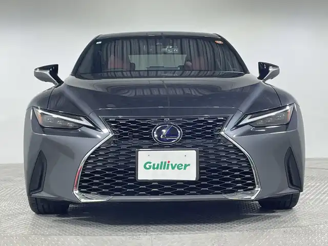 レクサス ＩＳ 300h バージョンL 神奈川県 2021(令3)年 4.3万km ソニッククロム 純正10.3型SDナビゲーション/AM FM Bluetooth フルセグ SD USB CD DVD/パノラマミックビューモニター/サンルーフ/レクサスセーフティセンス/レーントレーシングアラート/ブラインドスポットモニター/プリクラッシュセーフティ/パーキングサポートブレーキ/パーキングサポートアラート/ロードサインアシスト/レーダークルーズコントロール/パドルシフト/ステアリングヒーター/ステアリングリモコン/レザーシート/前席シートヒーター/前席シートベンチレーション/前席パワーシート/シートメモリー/前後ドライブレコーダー/ビルトインETC2.0/純正フロアマット/TRDマフラー/リヤデュフュザー/トランクスポイラー/LEDヘッドライト/オートライト/オートマチックハイビーム/スマートキー/スペアキー