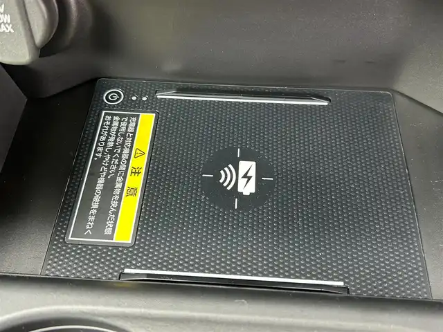 ホンダ ＺＲ－Ｖ ハイブリッド e:HEV Z 大阪府 2023(令5)年 0.8万km プラチナホワイトパール 純正９インチナビ/   フルセグTV/Bluetooth/USB/全方位モニター/衝突軽減ブレーキ/横滑り防止装置/コーナーセンサー/レザーシート/前席シートヒーター/レーダークルーズコントロール/レーンキープアシスト/パドルシフト/電動リアゲート/パワーシート（運転席のみメモリー付き）/ワイヤレス充電/ステアリングヒーター/ダウンヒルアシストコントロール/前後ドライブレコーダー/オートマチックハイビーム/純正18インチアルミホイール/純正フロアマット/プッシュスタート/スマートキー/ＥＴＣ/ＬＥＤ/禁煙車