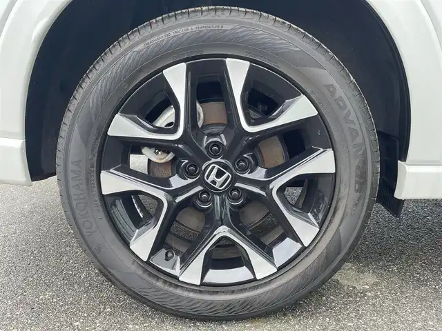 ホンダ ＺＲ－Ｖ ハイブリッド e:HEV Z 大阪府 2023(令5)年 0.8万km プラチナホワイトパール 純正９インチナビ/   フルセグTV/Bluetooth/USB/全方位モニター/衝突軽減ブレーキ/横滑り防止装置/コーナーセンサー/レザーシート/前席シートヒーター/レーダークルーズコントロール/レーンキープアシスト/パドルシフト/電動リアゲート/パワーシート（運転席のみメモリー付き）/ワイヤレス充電/ステアリングヒーター/ダウンヒルアシストコントロール/前後ドライブレコーダー/オートマチックハイビーム/純正18インチアルミホイール/純正フロアマット/プッシュスタート/スマートキー/ＥＴＣ/ＬＥＤ/禁煙車
