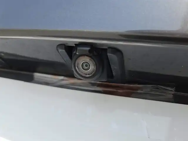 マツダ マツダ３ファストバック XD バーガンディセレクション 島根県 2019(令1)年 7.4万km マシーングレープレミアムM 純正8.8型ナビ/　(AM/FM/CD/DVD)/360度ビューモニター/ビルトインETC/全車速追従機能付レーダークルーズコントロール/パーキングセンサー/i-ACTIVSENSE/・スマートブレーキサポート/・AT誤発進抑制制御/・クルージングトラフィックサポート/・車線逸脱警報システム/・レーンキープアシスト/・前後接近車両検知/・ブラインドスポットモニタリング/・交通標識認識システム/アクティブドライビングディスプレイ/ターボ/アダプティブLEDヘッドランプ/本革巻きステアリング/ステアリングヒーター/パドルシフト/レッドパーフォレーション革シート/前席シートヒーター/運転席ドライビングポジション機能/純正18インチアルミホイール/アドバンストキーレスエントリーシステム/BOSEサウンドシステム/禁煙車