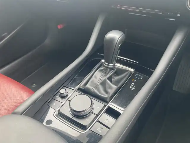 マツダ マツダ３ファストバック XD バーガンディセレクション 島根県 2019(令1)年 7.4万km マシーングレープレミアムM メーカーOP SDナビ(CD/DVD/BT/フルセグ/HDMI)/純正OPシグネチャースタイルエアロ/BOSEサウンド/全方位カメラ/レーダークルーズコントロール/レーンキープアシストシステム/車線逸脱警報/ブラインドスポットモニタリング/スマートブレーキサポート/運転席パワーシート/前席シートヒーター/ステアリングヒーター/パドルシフト/ビルトインETC/オートライト/オートハイビーム/ヘッドアップディスプレイ/