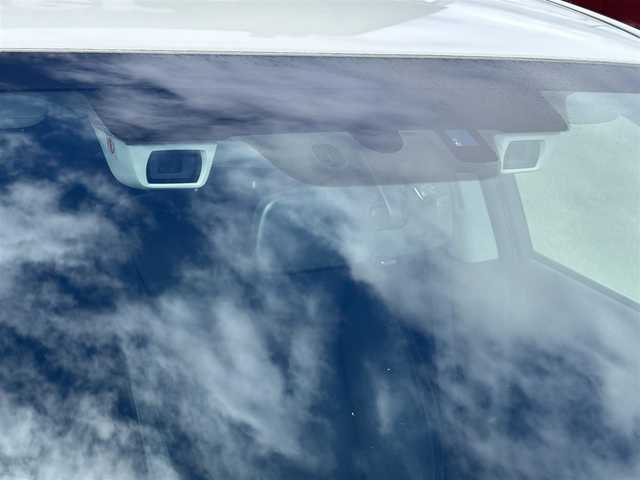 スバル レガシィ Ｂ４ リミテッド 福岡県 2015(平27)年 11万km クリスタルホワイトP 純正エアロ/19インチRMPアルミホイール/SDナビ(フルセグTV、バックカメラ、前後ドラレコ)/EyeSight/横滑り防止/LEDオートライト/カーテンエアバッグ/衝突被害軽減/ダウンヒルアシストコントロール/ビルトインETC/クルコン/パワーシート/レザーシート/シートメモリ/純正フロアマット/シートヒーター/電動リアゲート/パドルシフト/スマートキー/プッシュスタート/デュアルエアコン