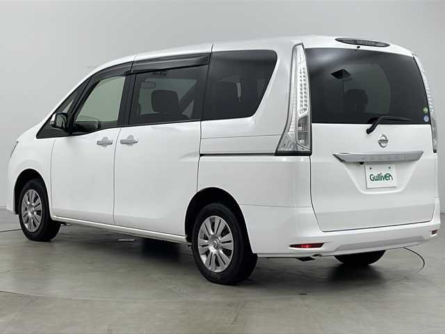 日産 セレナ 20S 道央・札幌 2016(平28)年 6.6万km ホワイト ・4WD/・純正CD＆AUXオーディオ/・横滑り防止/・ETC/・前後独立オートエアコン/・電動格納ドアミラー/・ドアミラーヒーター/・ドアミラーウィンカー/・前席アームレスト付/・2列目ブラインドシェード有/・社外ドライブレコーダー/・後退ブザー付