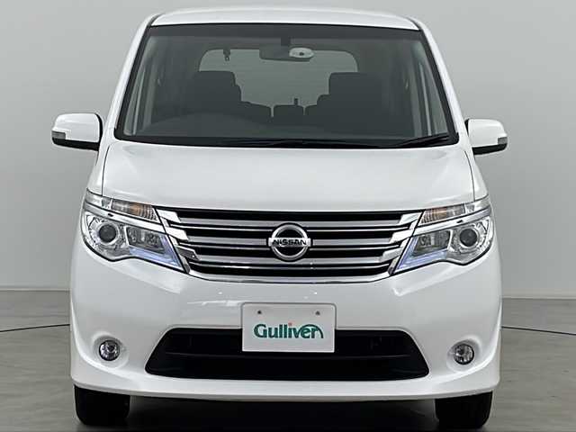 日産 セレナ 20S 道央・札幌 2016(平28)年 6.6万km ホワイト ・4WD/・純正CD＆AUXオーディオ/・横滑り防止/・ETC/・前後独立オートエアコン/・電動格納ドアミラー/・ドアミラーヒーター/・ドアミラーウィンカー/・前席アームレスト付/・2列目ブラインドシェード有/・社外ドライブレコーダー/・後退ブザー付