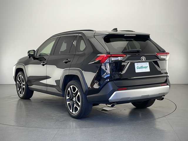 トヨタ ＲＡＶ４ 長野県 2021(令3)年 7万km アティチュードブラックマイカ 4WD/純正ディスプレイオーディオ（地図機能なし）/Bluetooth/バックカメラ/ETC/レーンキープアシスト/ブラインドスポットモニター/パーキングサポートブレーキ/衝突被害軽減システム/横滑り防止装置/リヤクロシトラフィックアラート/ロードサインアシスト/純正19インチAW装着/純正/前後コーナーセンサー/スマートキー/電動格納ミラー/LEDヘッドライト