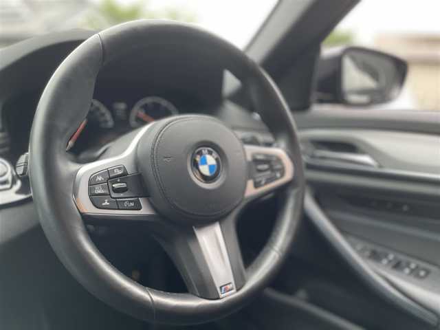ＢＭＷ ５２３ｄ xDrive Mスピリット 栃木県 2020(令2)年 3.8万km サファイアブラックP ワンオーナー /コンフォートアクセス/インテリジェントセーフティ/ナビ/フルセグTV/全方位カメラ/ETC/ACC/レーンキープアシスト/ブラインドスポット /LEDヘッドライト/オートライト/パークディスタンスコントロール/ヘッドアップディスプレイ/アンビエントライト /ドライブレコーダー