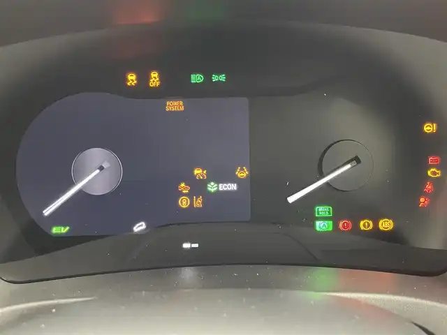 ホンダ ヴェゼル ハイブリッド e:HEV Z 茨城県 2025(令7)年 0.1千km プラチナホワイトパール 登録済未使用車/MOP純正9型Honda CONNECTディスプレー/バックカメラ/フルセグ/ワイヤレス充電/衝突被害軽減ブレーキ/車線逸脱抑制装置/レーダークルーズコントロール/オートマチックハイビーム/クリアランスソナー/BSI/ハンズフリーアクセスパワーテールゲート/ETC2.0/ハーフレザー/シートヒーター/ステアリングヒーター/純正18インチAW/LEDヘッドライト/スマートキー