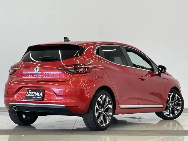 ルノー ルノー ルーテシア インテンス テックパック 岡山県 2021(令3)年 2.5万km ルージュフラムM 運転支援システム/レーンセンタリングシステム/360°カメラ/オートハイビーム/ACC/LDW/BSM/アクティブエマージェンシーブレーキ/パーキングセンサー/純正ディスプレイオーディオ/アップルカープレイ/アンドロイドオート/シートヒーター/LEDヘッドライト/アンビエントライト/パドルシフト/黒レザーシート/純正17インチAW
