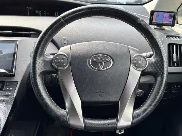トヨタ プリウス S ツーリングセレ G’s 宮城県 2014(平26)年 7.4万km ブラック 車高調/ガナドールマフラー/社外テールランプ/革調シートカバー/カロッツェリア8インチナビ（AVIC-CL901）/・CD/DVD/・Bluetooth/・フルセグTV/バックカメラ/ビルトインETC/ドライブレコーダー/GPSレーダー探知機/革巻きステアリング/クルーズコントロール/HIDヘッドランプ/フォグランプ/オートライト/スマートキー＆プッシュスタート/電動格納ミラー/純正18インチAW/純正ドアバイザー/純正フロアマット/Wエアバッグ