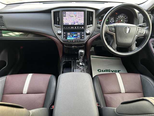 トヨタ クラウン ハイブリッド アスリートS ブラックスタイル 兵庫県 2015(平27)年 8.1万km ホワイトパールクリスタルシャイン 純正ナビ/フルセグテレビ/BTオーディオ/バックカメラ/ムーンルーフ/ビルトインETC/ドライブレコーダー/シートヒーター/エアシート/パワーシート/LEDヘッドライト/純正18インチAW