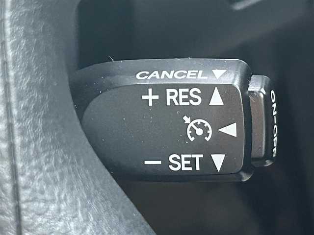 トヨタ クラウン ハイブリッド アスリートS ブラックスタイル 兵庫県 2015(平27)年 8.1万km ホワイトパールクリスタルシャイン 純正ナビ/フルセグテレビ/BTオーディオ/バックカメラ/ムーンルーフ/ビルトインETC/ドライブレコーダー/シートヒーター/エアシート/パワーシート/LEDヘッドライト/純正18インチAW