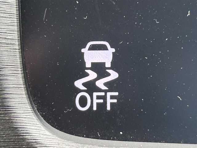 トヨタ クラウン ハイブリッド アスリートS ブラックスタイル 兵庫県 2015(平27)年 8.1万km ホワイトパールクリスタルシャイン 純正ナビ/フルセグテレビ/BTオーディオ/バックカメラ/ムーンルーフ/ビルトインETC/ドライブレコーダー/シートヒーター/エアシート/パワーシート/LEDヘッドライト/純正18インチAW